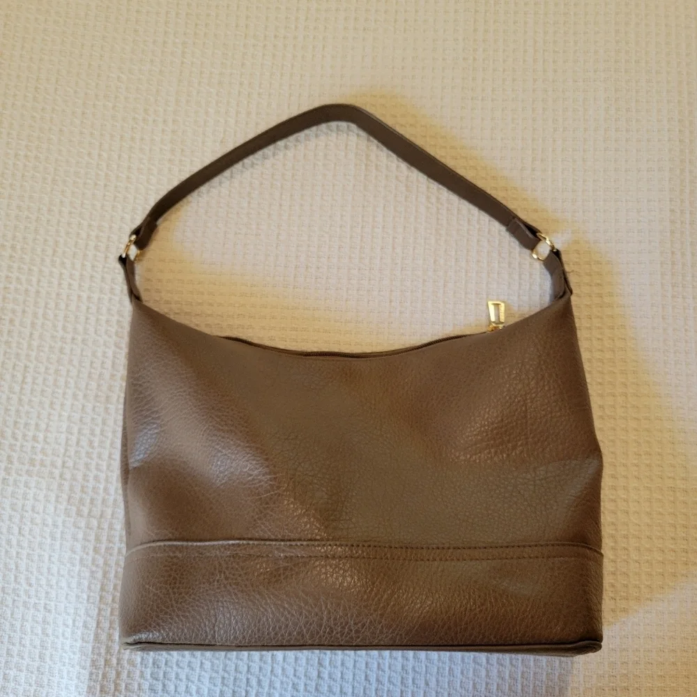 Isaac Mizrahi Brown Leather Shoulder Bag